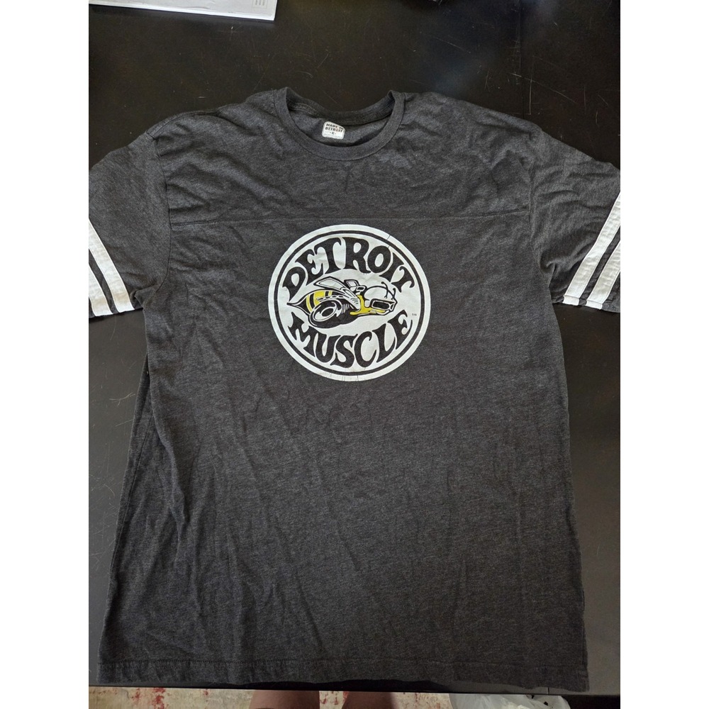 Detroit Muscle Super Bee Logo Graphic Tee Shirt Size XL